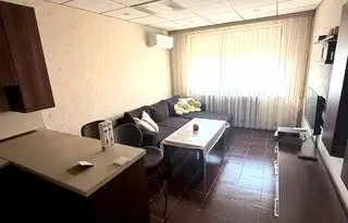Тристаен апартамент с югоизточно изложение в Люлин 5, София