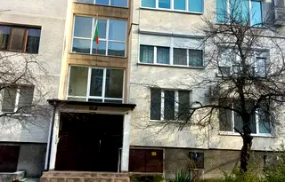 Тристаен апартамент с две тераси в Люлин 5, София