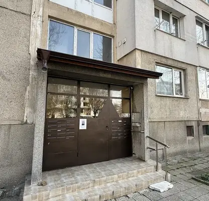 Снимка 3 — Двустаен апартамент с тераса в Люлин 6, София