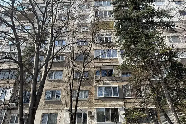 Двустаен апартамент с тераса в Люлин 6, София