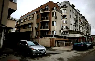 Тухлен 2-стаен апартамент в Люлин 9 с тераса