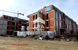 Двустаен апартамент с двор в Малинова долина, София