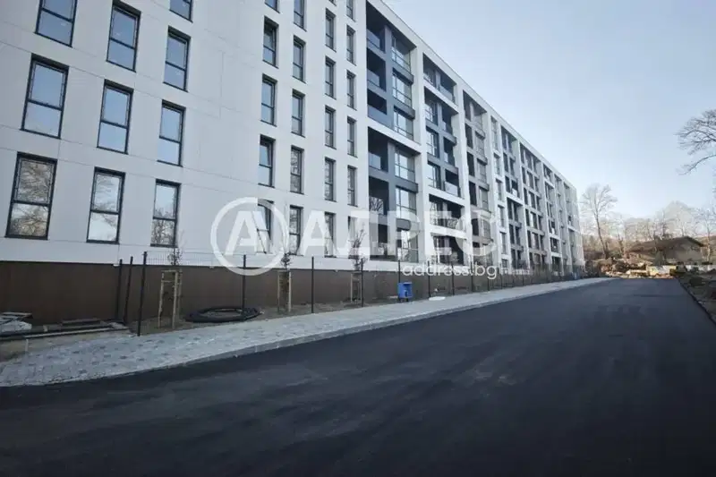 Тристаен апартамент с гледка към Витоша в Малинова долина, София
