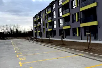 Тристаен апартамент с тераса в Малинова долина, София