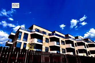 Просторен 4-стаен апартамент с южно изложение в Малинова долина, София