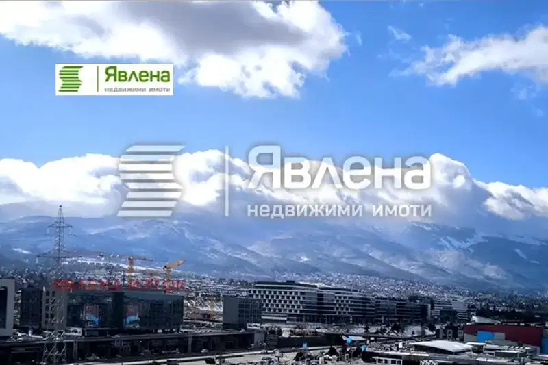 Тристаен апартамент с тераса и панорамна гледка в Младост 4, София