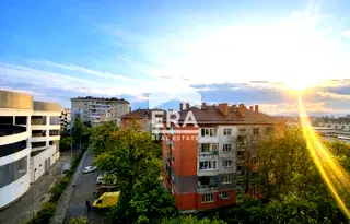 Двустаен апартамент с панорамна гледка в Оборище, София