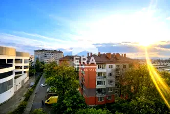 Двустаен апартамент с панорамна гледка в Оборище, София