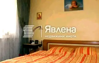 Тристаен апартамент в Оборище с балкон и изглед към планина