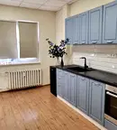 Тристаен апартамент с паркинг в Оборище, София