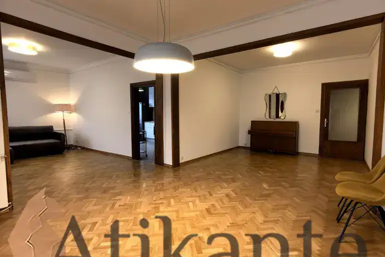 3-bedroom apartment in Sofia, Oborishte