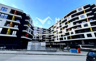 Двустаен апартамент с двор в Овча купел, София