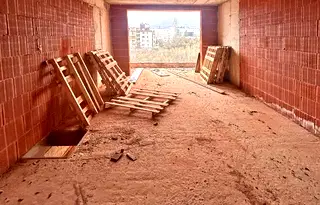Тристаен апартамент с балкон в Овча купел, София
