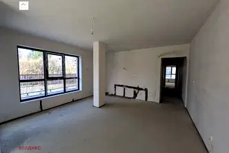 Четиристаен апартамент с югозападно изложение в Овча купел, София