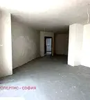 Тристаен апартамент с асансьор в Полигона, София