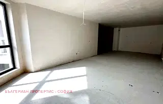 Тристайен апартамент с голяма площ в Полигона, София