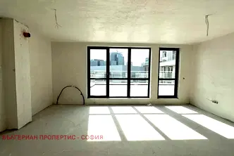 Многостаен апартамент в София, Полигона