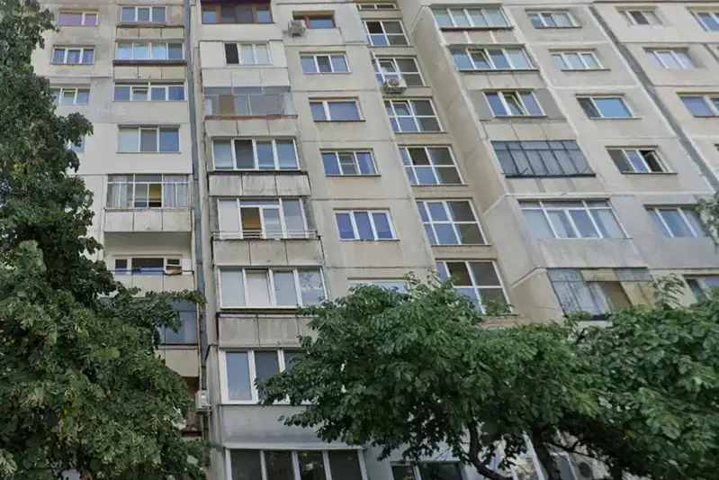 Тристаен апартамент в Разсадника с две тераси