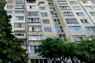 Тристаен апартамент в Разсадника с две тераси