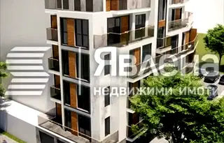 Тристаен апартамент в Редута с тераса и асансьор