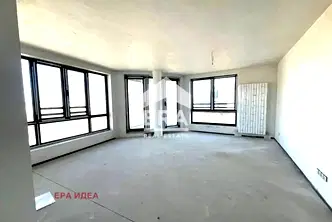 Тристаен апартамент в София, Редута