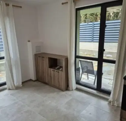 Снимка 2 — Двустаен апартамент с двор в Симеоново, София