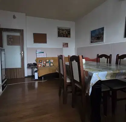 Снимка 4 — Тристаен апартамент в Слатина с остъклен балкон и източно изложение