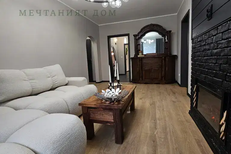 3-bedroom apartment in Sofiya, Strelbishte