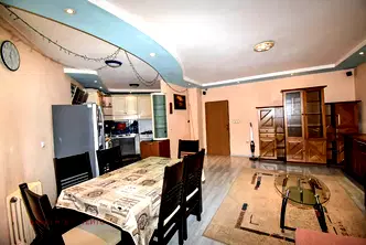 Тристаен апартамент с тераса в Стрелбище, София