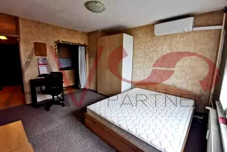 Едностаен апартамент в София, Сухата река