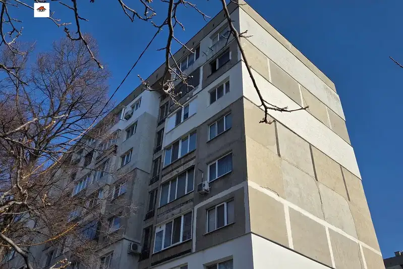Двустаен апартамент в Сухата река с две тераси