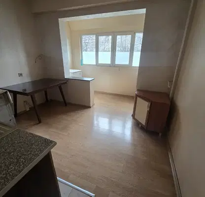 Снимка 3 — Тристаен апартамент 88 кв.м в Света Троица, София