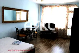 апартамент в София, Света Троица