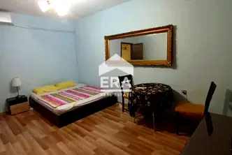 апартамент в София, Света Троица