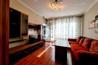 Тристаен апартамент с две тераси в Света Троица, София