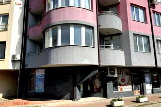 Четиристаен апартамент с две тераси в Свобода, София