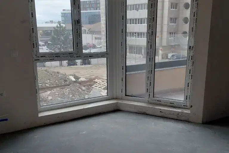 Тристаен апартамент с две тераси в кв. Витоша, София