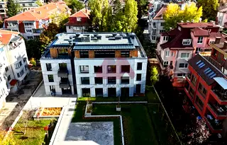 Четиристаен апартамент с три изложение в кв. Витоша, София