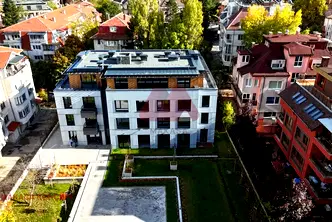 Четиристаен апартамент с три изложение в кв. Витоша, София