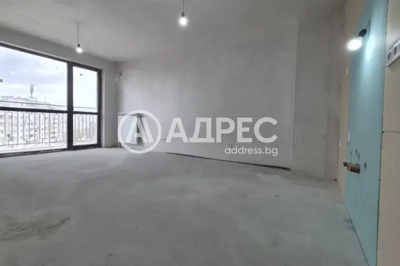 Двустаен апартамент в София, Връбница 1