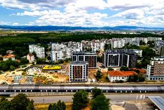 Двустаен апартамент с тераса в затворен комплекс във Връбница 2, София