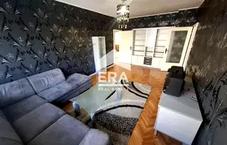 Тристаен апартамент с балкон в Връбница 2, София