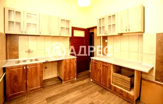 Тристаен апартамент в София, Яворов