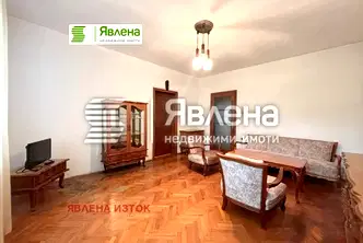Тристаен апартамент в София, Яворов