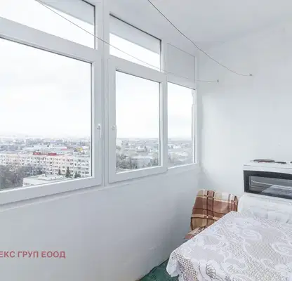 Снимка 4 — Двустаен апартамент с тераса и гледка към Витоша в Захарна фабрика, София