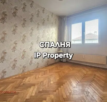 Снимка 2 — Двустаен апартамент на последен етаж в Западен парк, София