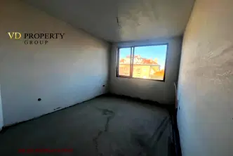 Тристаен апартамент в Зона Б-18 с две тераси