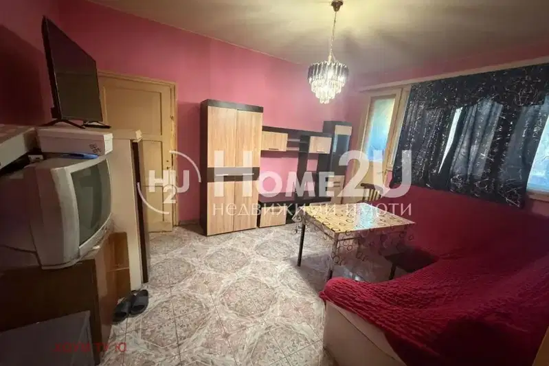 Тристаен апартамент с тераса в Зона Б-19, София