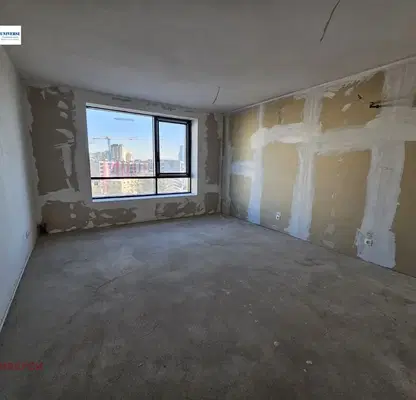Photo 5 — Two-room apartment in Zona B-5 with view of landscaped courtyard
