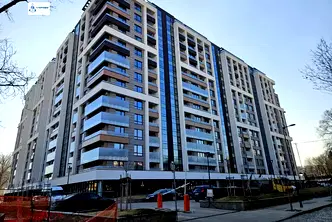 Двустаен апартамент в Зона Б-5 с гледка към озеленен двор